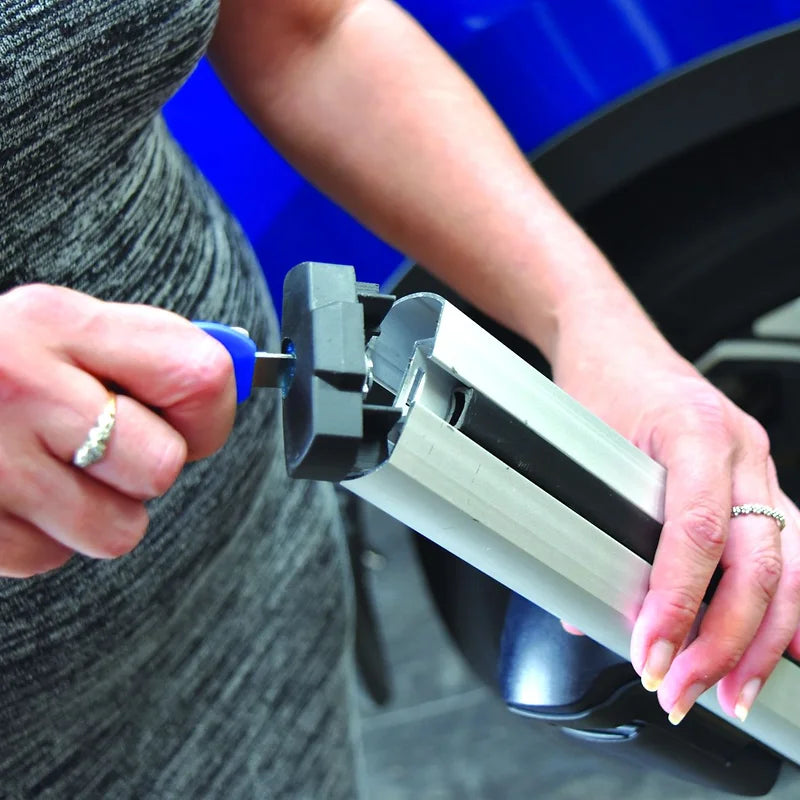 2 Pieces Lockable Roof Rack For Vehicles Equipped With Side Rails - LoadMaster