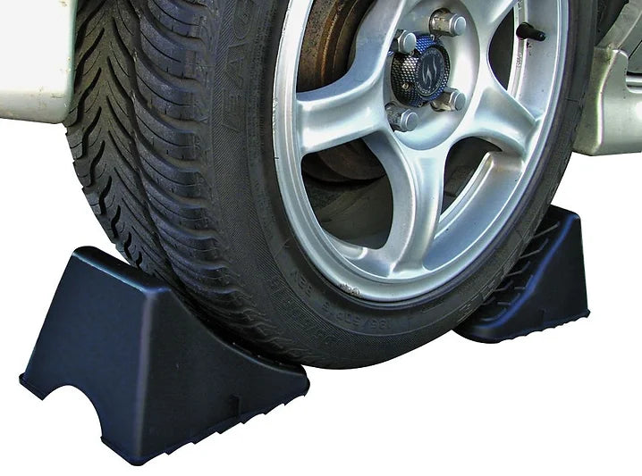 2 Pieces Wheel Chock Moulded Design, Strong & Lightweight - LoadMaster