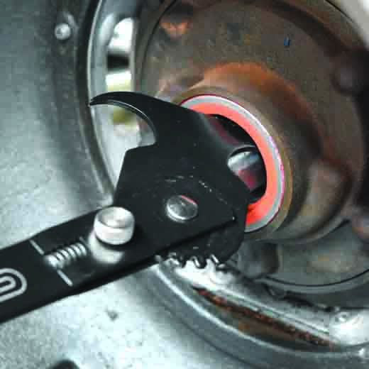 Adjustable Seal Puller Easy Lever Action Two Hook Sizes - PKTool