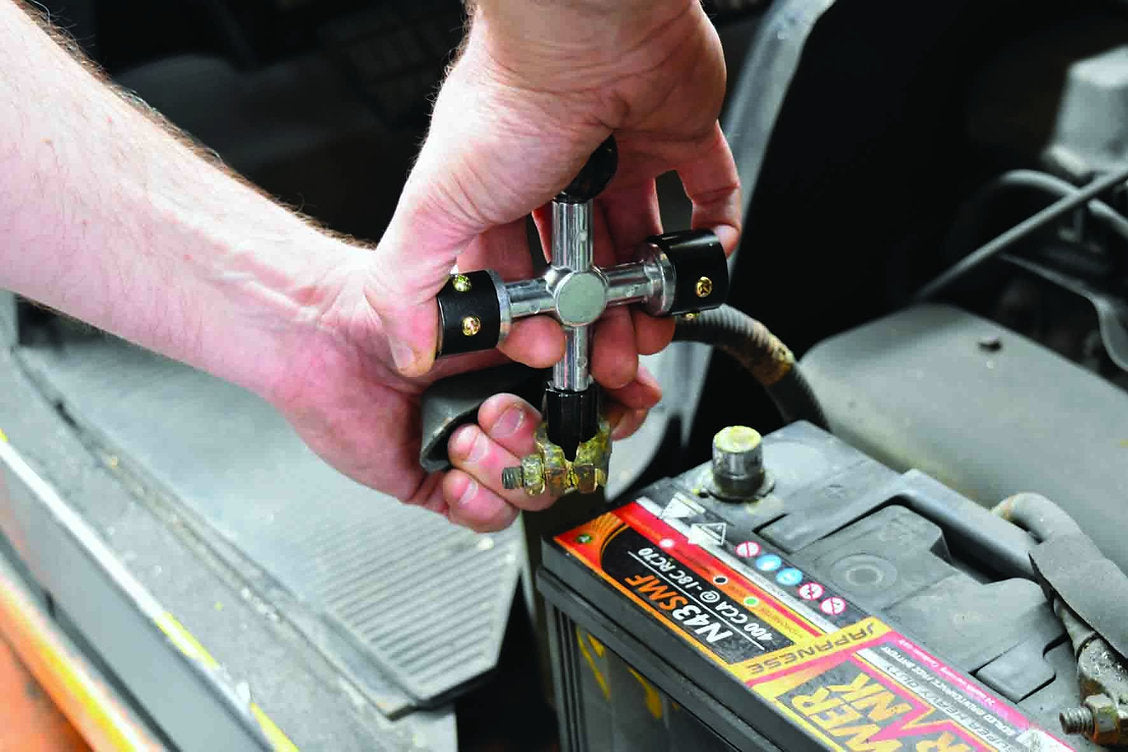 Battery Post & Terminal Cleaner 4-Way Scraper & Reamer - Charge