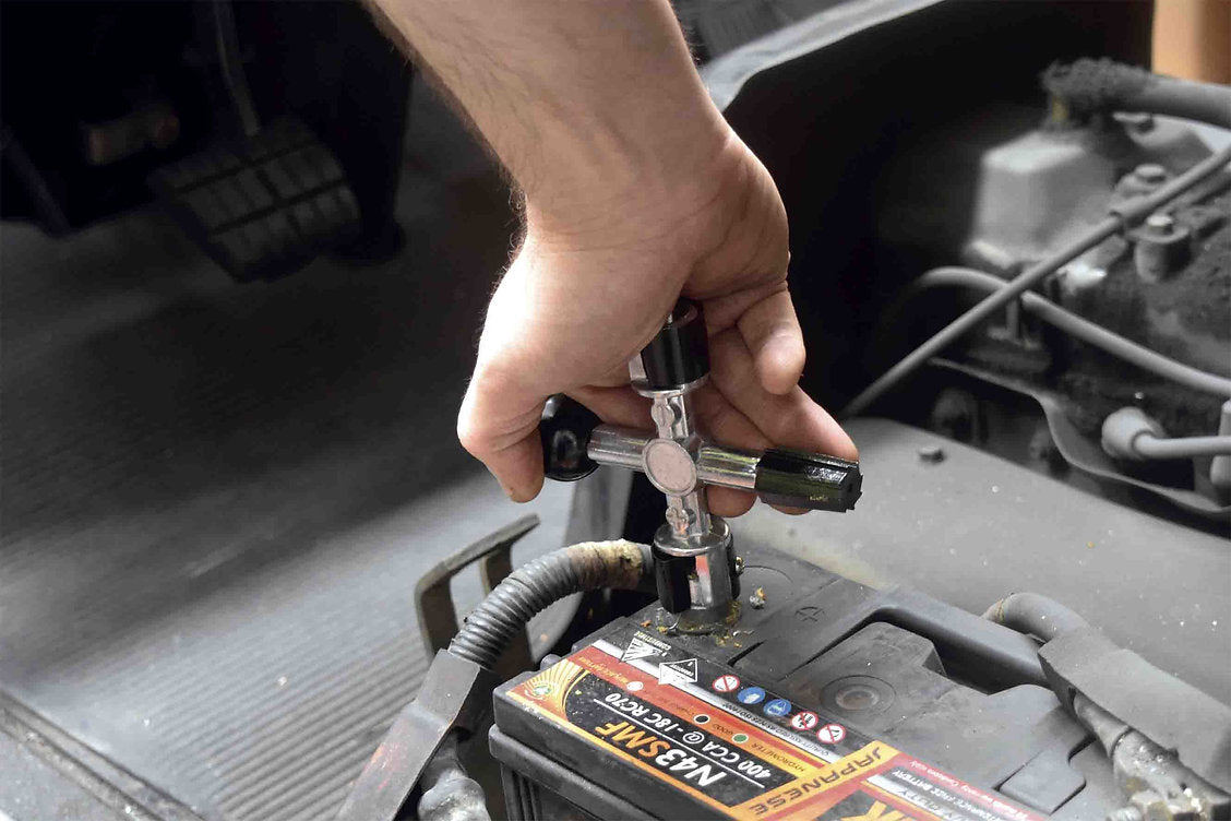 Battery Post & Terminal Cleaner 4-Way Scraper & Reamer - Charge