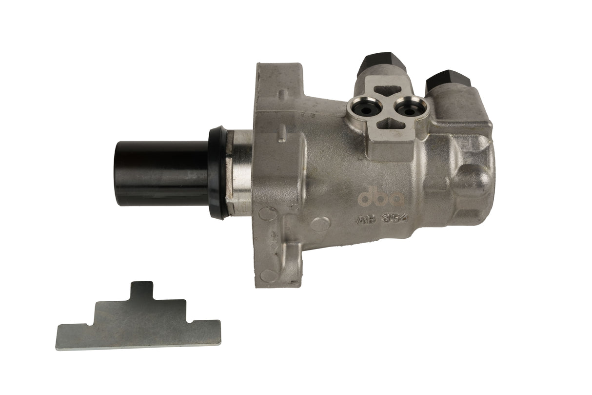 Brake Master Cylinder Toyota DBABM11165 - DBA