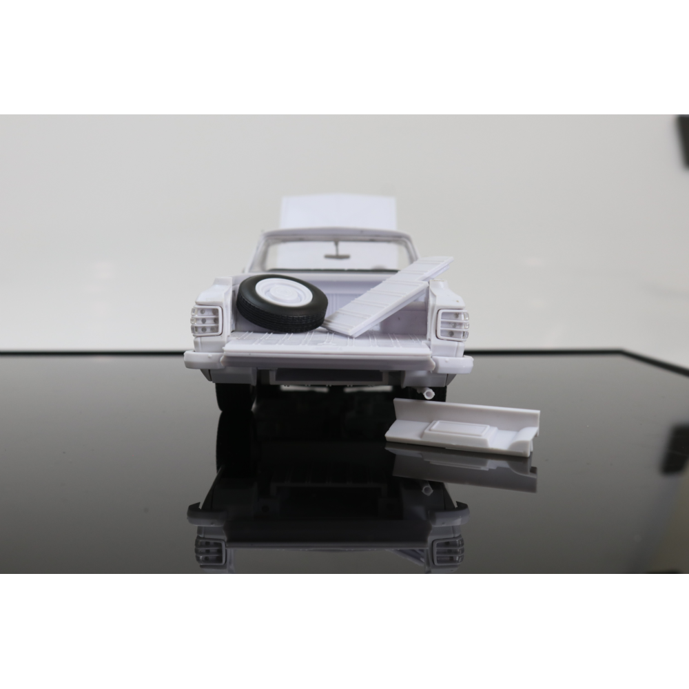 Ford Falcon XW Standard Ute Plastic Model Car Kit 1:24 Scale Collectible - Diecast Models