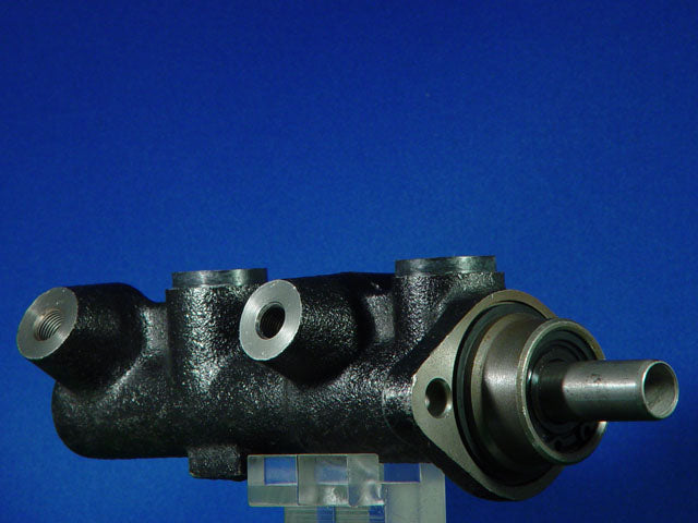 Brake Master Cylinder EB1002T - Top Performance