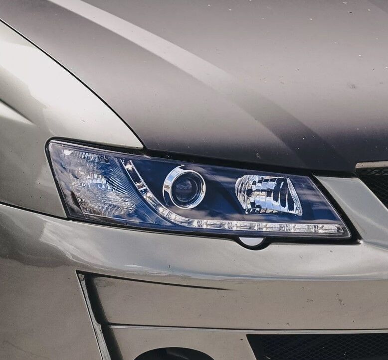 Black DRL LED Projector Head Lights Fit For Holden Commodore VY UTE 2002-2004 HL-HLN024LS - Machter