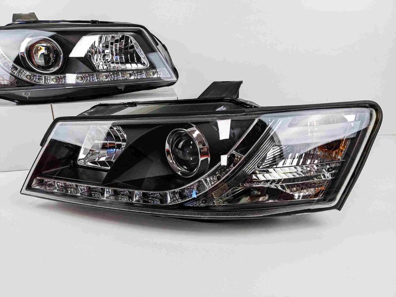 Black DRL LED Projector Head Lights Fit For Holden Commodore VZ UTE 2004-2006 HL-HLN025LS - Machter