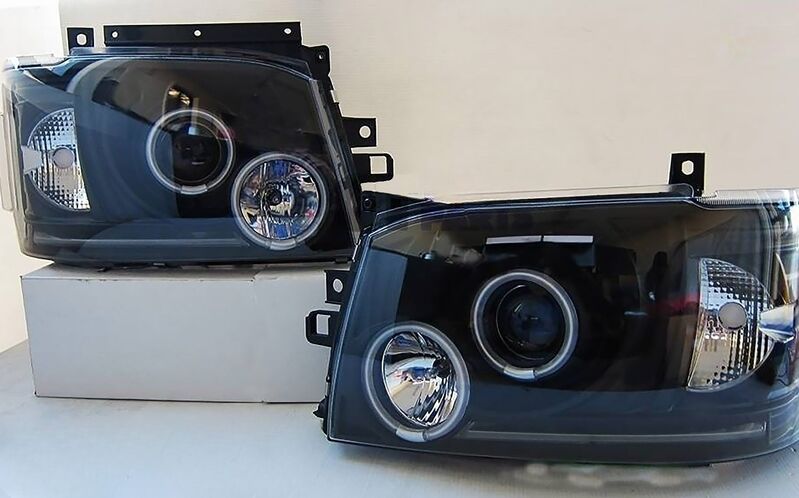 Black CCFL Angel Eyes Projector Headlights Fit For Toyota Hiace Van 2004-2010 HL-TA064LS - Machter