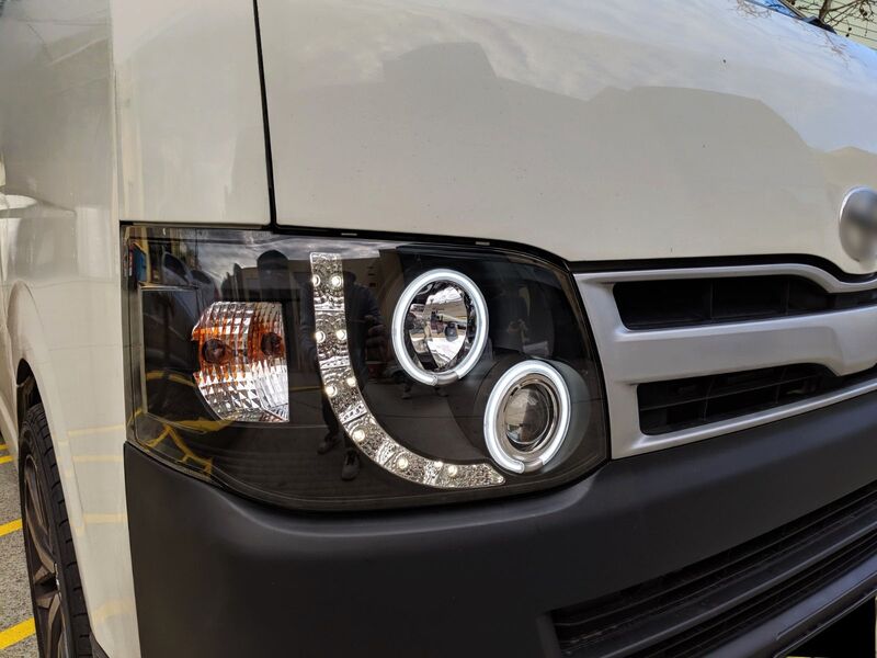 Black CCFL DRL Projector Headlights Fit For Toyota Hiace Van 2011-2014 HL-TA068LS - Machter