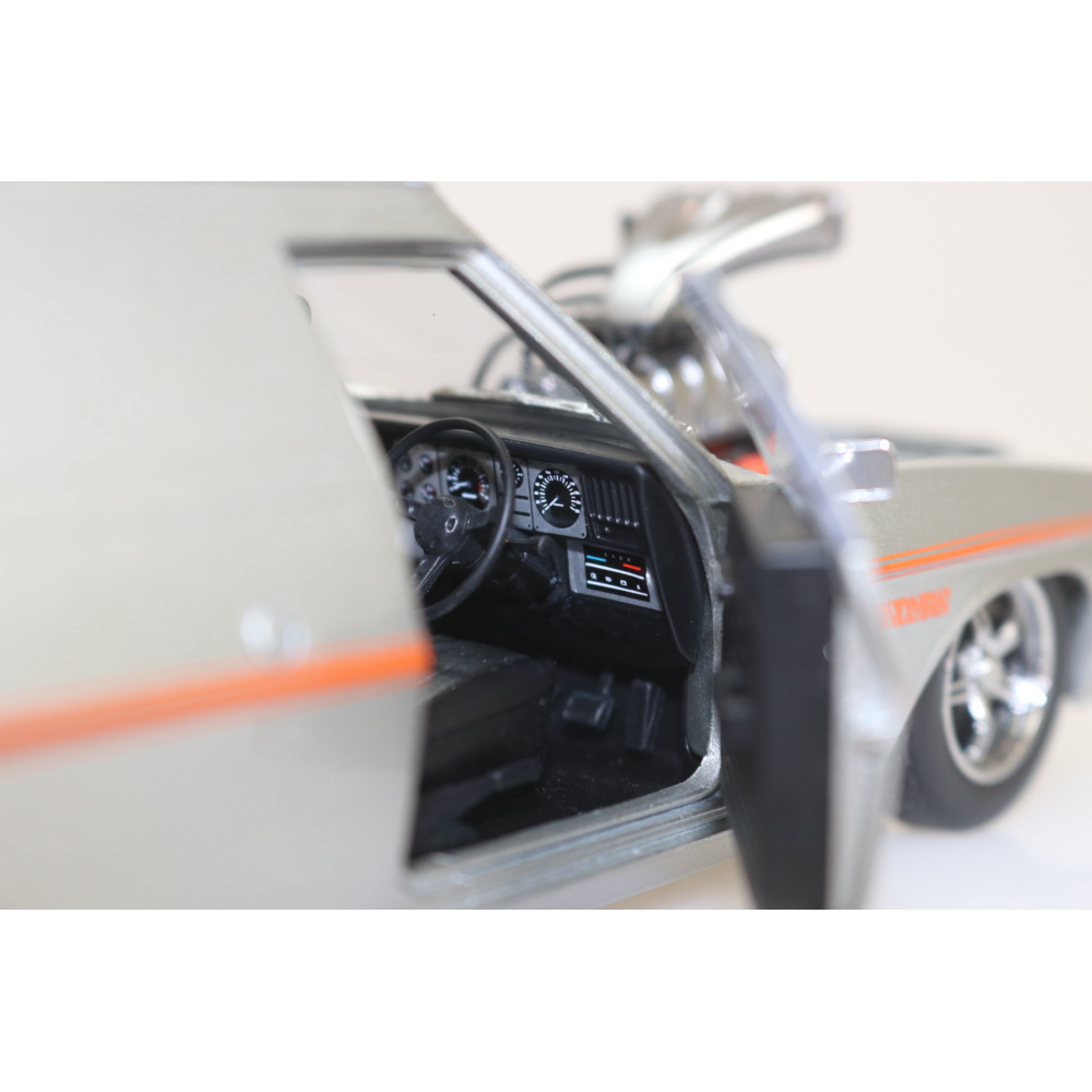 Holden HZ Panel Van Supercharged LS Engine Silver Diecast Model Car 1:24 Scale (Approx. 18–20cm) Collectible | Universal Auto Spares