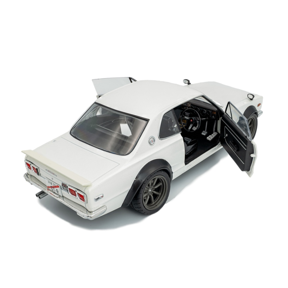 1970 Nissan Skyline C10 Hakosuka White Diecast Model Car 1:18 Scale (Approx. 25cm) Collectible | Universal Auto Spares