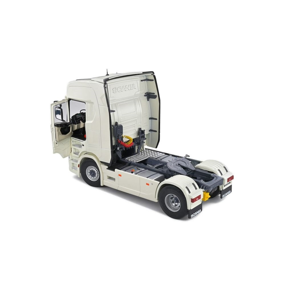 Scania 580S Semi Truck Cream Diecast Model Truck 1:24 Scale (Approx. 18–20cm) Collectible | Universal Auto Spares
