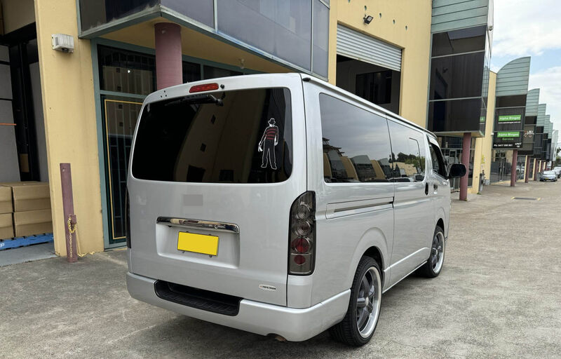 JDM Smoke Altezza Tail Lights Fit For Toyota Hiace Van 2004-2019 TL-TA023LS - Machter