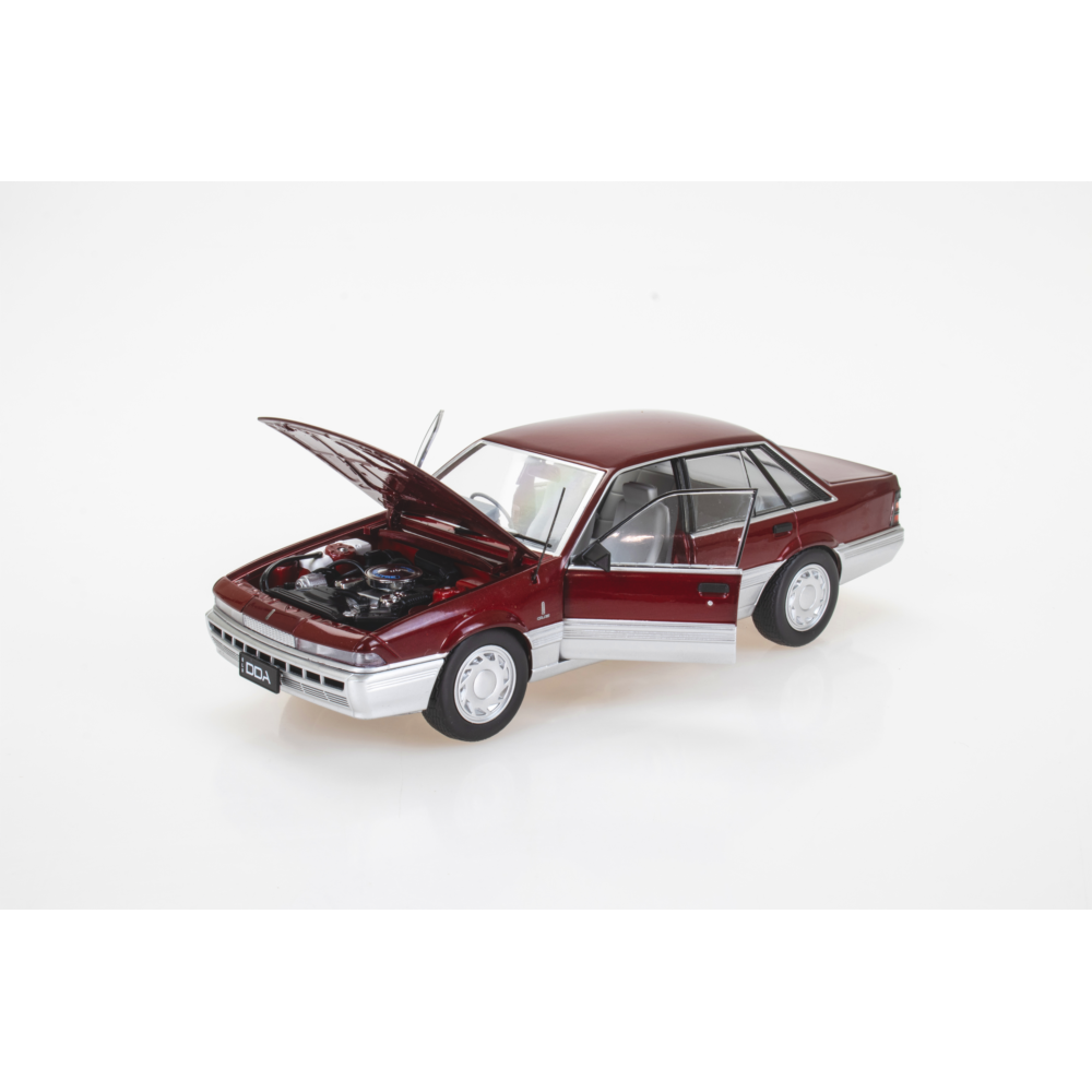 Holden VL Calais Red/Silver Diecast Model Car 1:24 Scale (Approx. 18–20cm) Collectible | Universal Auto Spares