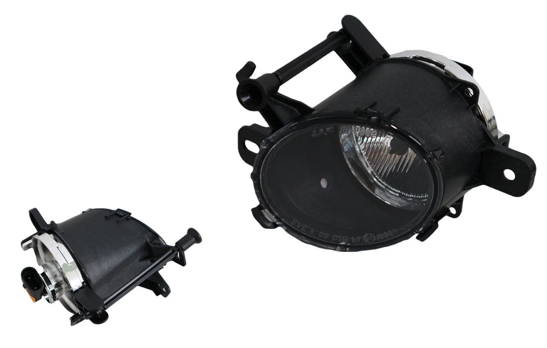 Front Fog Light (RHS) Holden Commodore VF 2013 - 2017 HLCD - FOL - 10R - Sterling Parts - Fog Lights - Sterling Parts