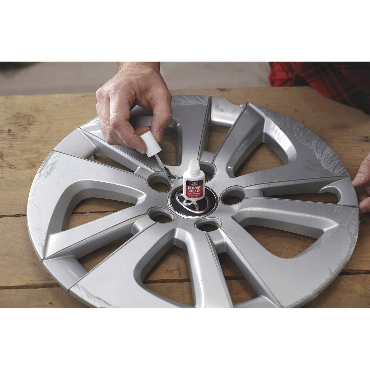 Super Weld Brush-On Instant Adhesive Cyanoacrylate Super Glue - J-B Weld