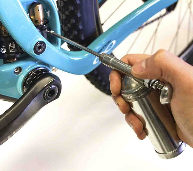 Mini Grease Gun 80cc Chrome Plated Finish Working Pressure 1000PSI - PKTool
