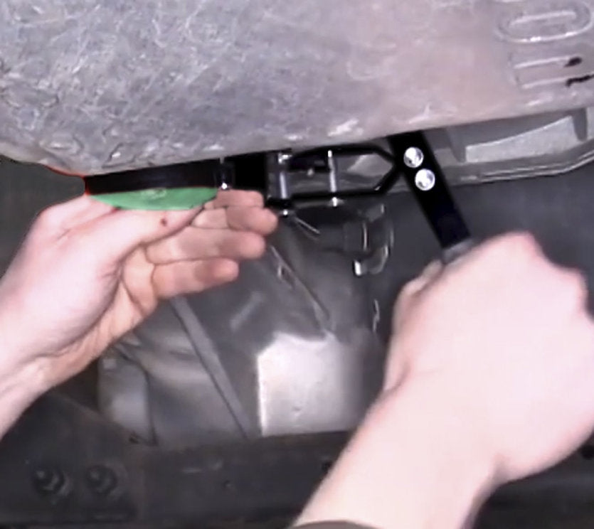 Swivel Oil Filter Wrench 180 Degrees Swivel Handle Rubber Lined Grip - PKTool