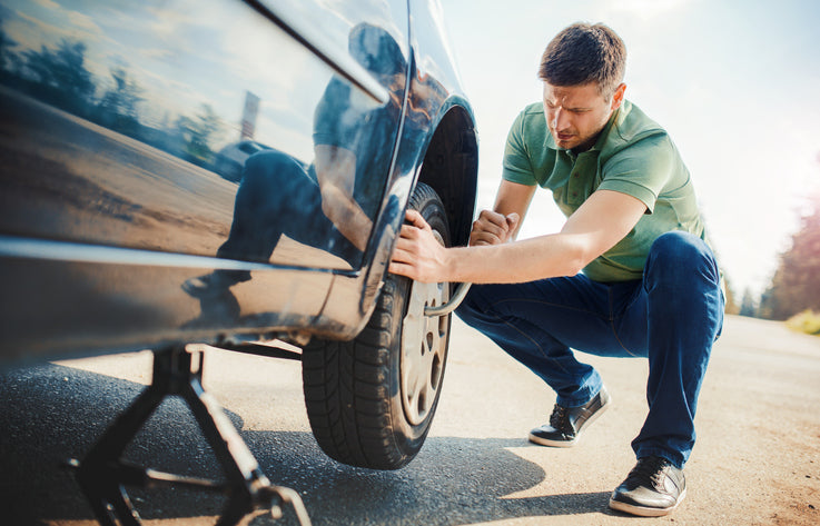 How to Fix a Flat Tire on the Road: Step-by-Step Guide