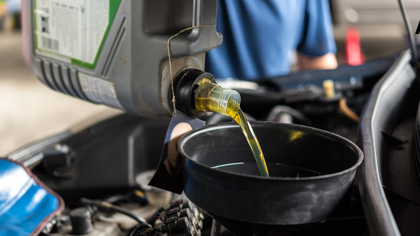 Guide to Engine Oils: Choosing the Right Oil for Your Vehicle