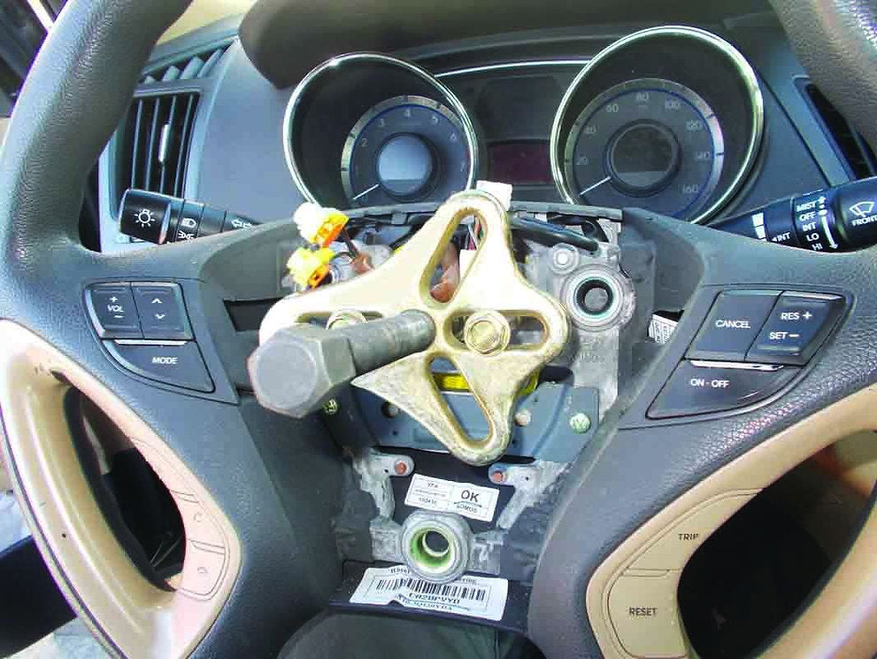 13 Piece Harmonic Balancer & Steering Wheel Puller Kit - PKTool | Universal Auto Spares