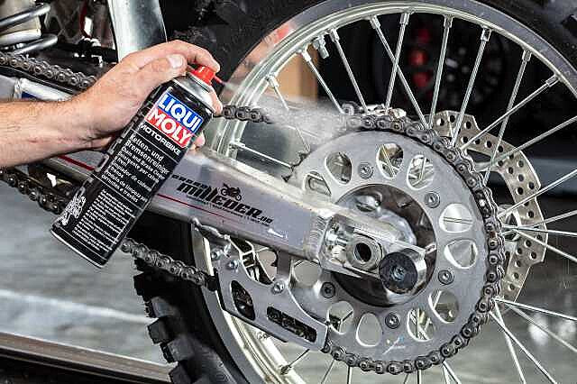 Motorbike Chain and Brake Cleaner 500mL - LIQUI MOLY | Universal Auto Spares