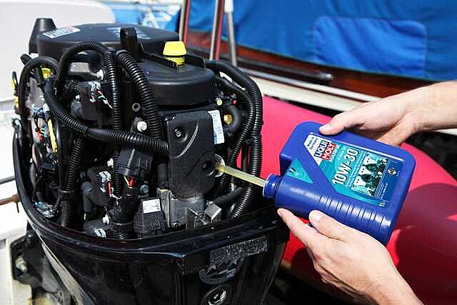 Marine 4T Motor Oil 10W-30 5L - LIQUI MOLY | Universal Auto Spares
