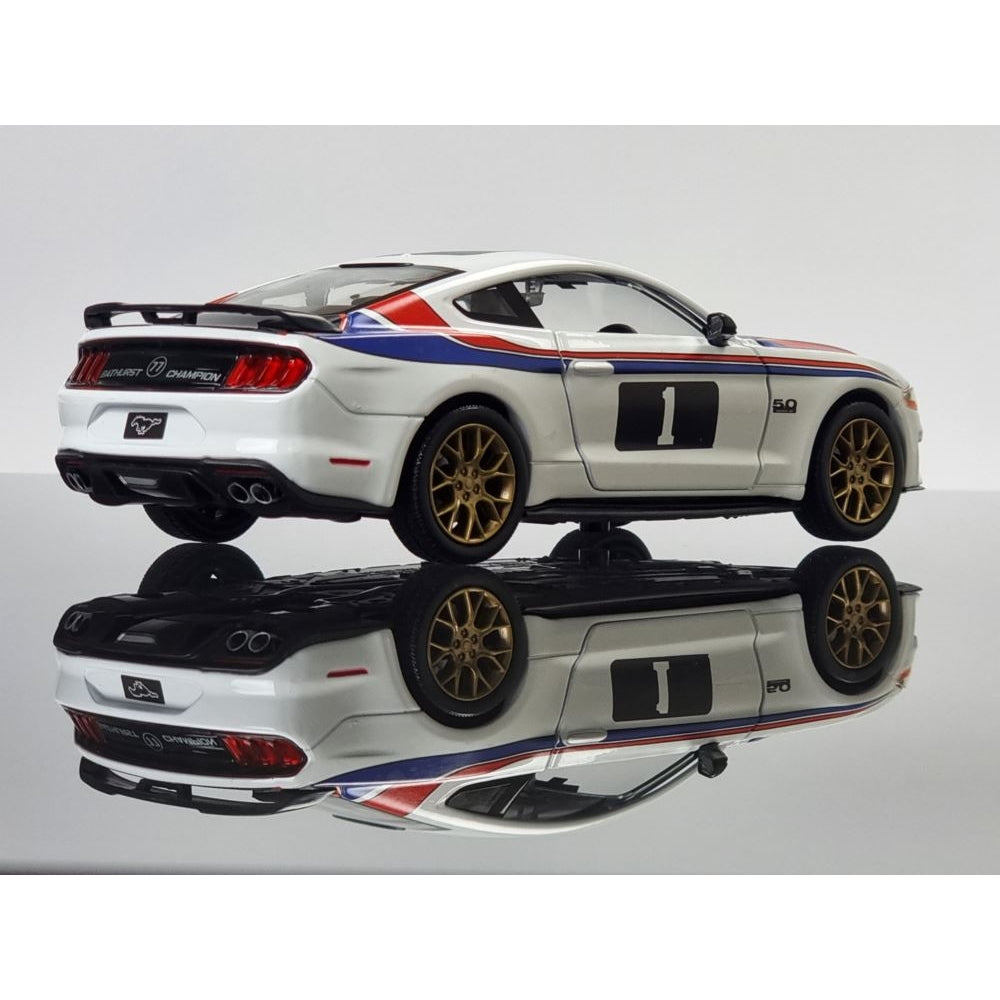 2018 Ford Mustang RHD #1 Bathurst Special Allan Moffat Retro 1977 40th Anniversary 1–2 Finish Diecast Model Car 1:24 Scale (Approx. 18–20cm) Collectible | Universal Auto Spares