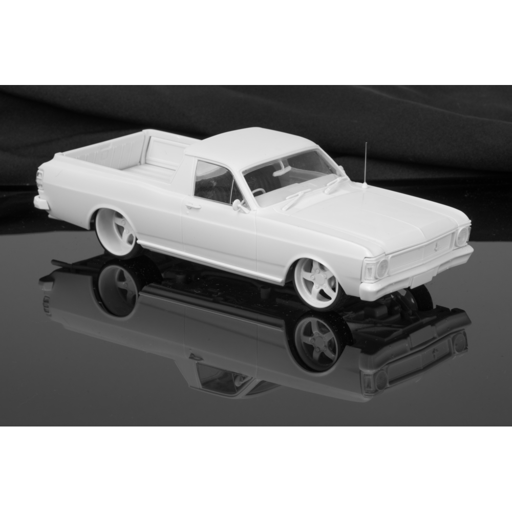 Ford Falcon XW Ute Slammed 351 Engine Plastic Model Car Kit 1:24 Scale Collectible - Diecast Models