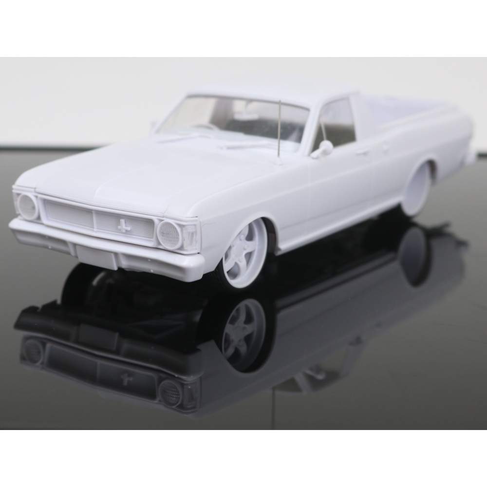 Ford Falcon XW Ute Slammed 351 Engine Plastic Model Car Kit 1:24 Scale Collectible - Diecast Models