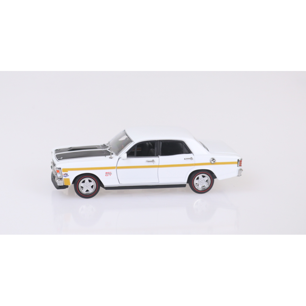 Ford Falcon XW GTHO Phase II White Diecast Model Car 1:32 Scale (Approx. 14–15cm) Collectible
