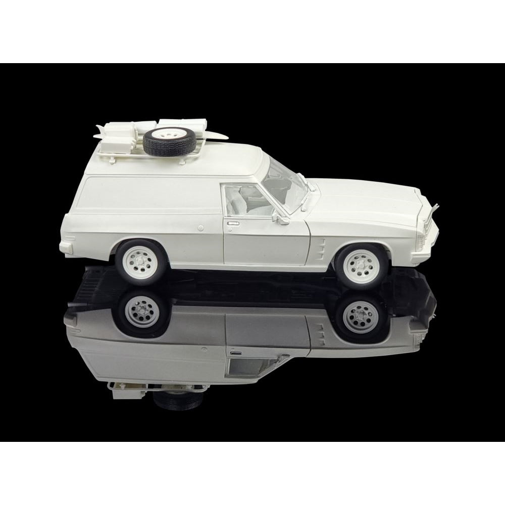 Holden HJ Sandman Panel Van Max's Custom Plastic Model Car Kit 1:24 Scale Collectible - Diecast Models