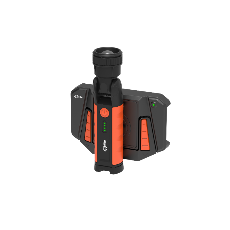 180° Adjustable Zoom Torch 900 Max Lumen - Exelite