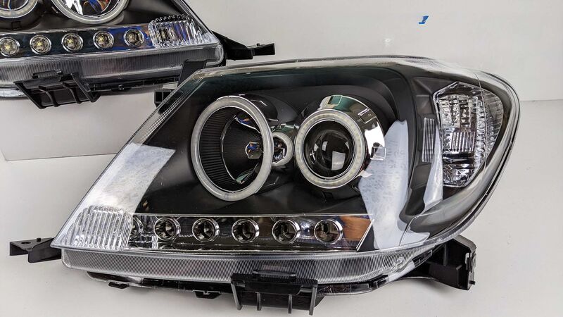 Black Ultra LED DRL Halo Projector Headlights Fit For Toyota Hilux VIGO SR5 2005-2010 HL-TA063LS - Machter