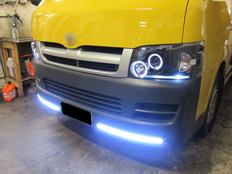 Black CCFL Angel Eyes Projector Headlights Fit For Toyota Hiace Van 2004-2010 HL-TA064LS - Machter