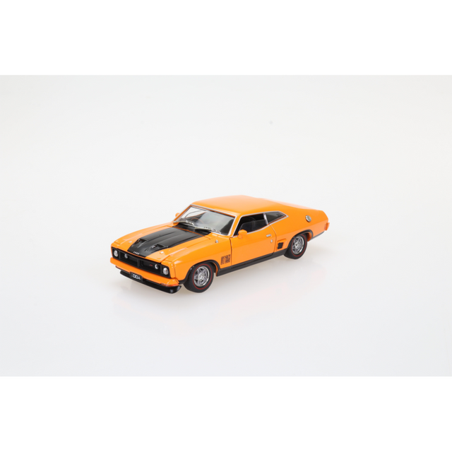 Chrysler Valiant Charger E38 White Diecast Model Car 1:32 Scale (Approx. 14–15cm) Collectible | Universal Auto Spares