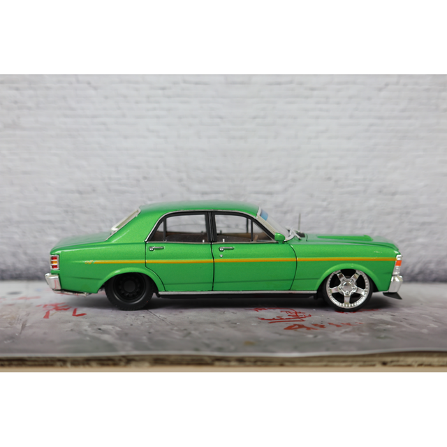 1969 Ford XW GS Falcon Green Burnout Car Diecast Model Car 1:24 Scale (Approx. 18–20cm) Collectible | Universal Auto Spares