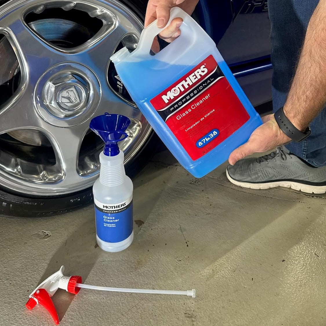 PROFESSIONAL GLASS CLEANER (CONCENTRATE) 18.925L - Mothers