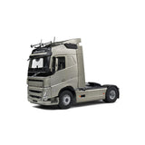 2021 Volvo FH Globetrotter XL Semi Truck Bronze Diecast Model Truck 1:24 Scale (Approx. 18–20cm) Collectible | Universal Auto Spares