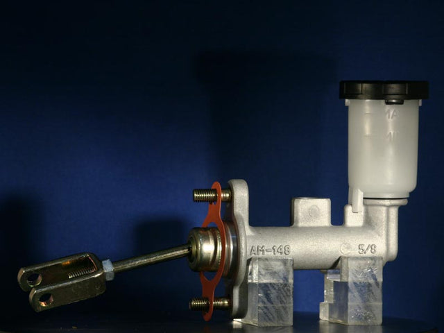 Clutch Master Cylinder TJB9693 - Top Performance | Universal Auto Spares