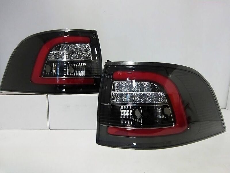 3D Light Bar Black Edition LED Tail Light Fit For Holden Commodore VE VF Wagon SV6 Omega 2008-2016 TL-HLN027LS - Machter