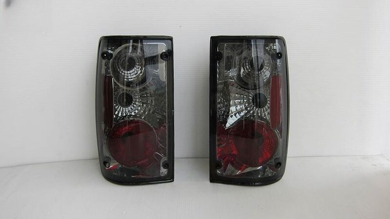 Smoke Altezza Black Tail Lights Fit For Toyota Hilux Ute 1989-1997 TL-TA092LS - Machter