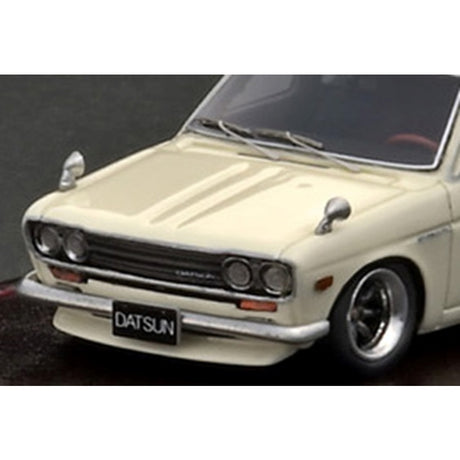 Datsun Bluebird (510) Wagon White High-End Resin with Display Case Diecast Model Car 1:64 Scale (Approx. 7cm) Collectible