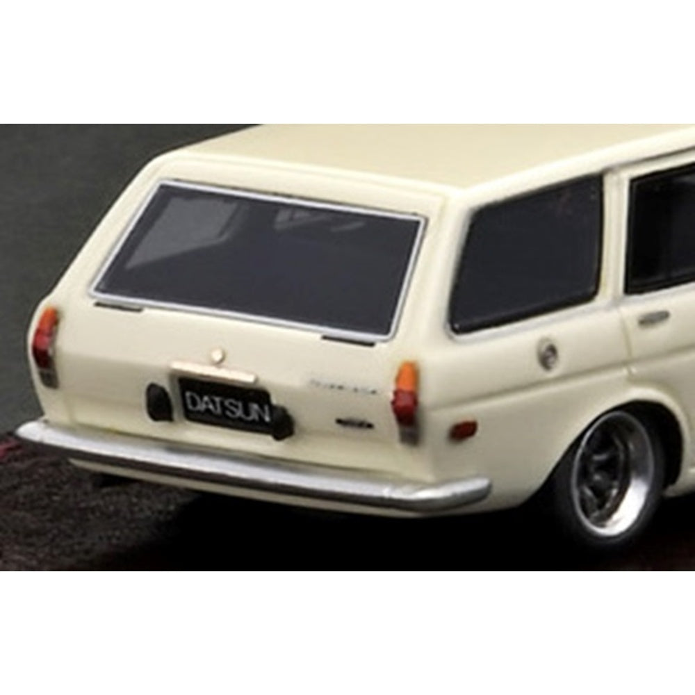 Datsun Bluebird (510) Wagon White High-End Resin with Display Case Diecast Model Car 1:64 Scale (Approx. 7cm) Collectible | Universal Auto Spares