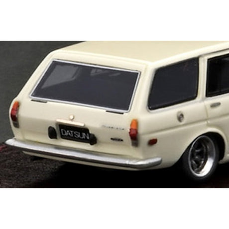 Datsun Bluebird (510) Wagon White High-End Resin with Display Case Diecast Model Car 1:64 Scale (Approx. 7cm) Collectible