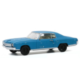 1972 Chevrolet Monte Carlo "Lovie" Ace Ventura (1994) Diecast Model Car 1:43 Scale (Approx. 10–11cm) Collectible | Universal Auto Spares