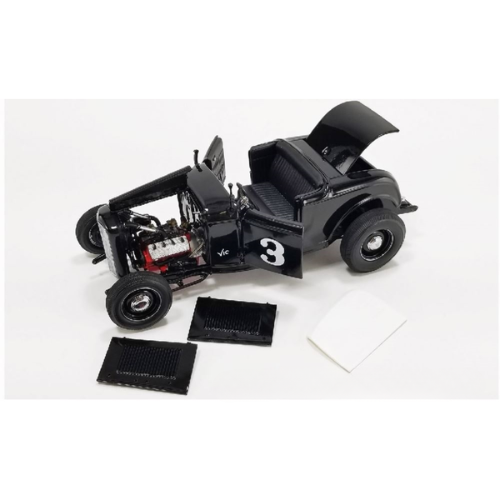 1932 Ford Salt Flat Roadster #3 Vic Edelbrock Diecast Model Car 1:18 Scale (Approx. 25cm) Collectible | Universal Auto Spares