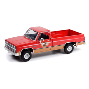 1982 GMC K-2500 Sierra Grande Wideside Busted Knuckle Garage with Trailer Hitch Diecast Model Car 1:18 Scale (Approx. 25cm) Collectible | Universal Auto Spares