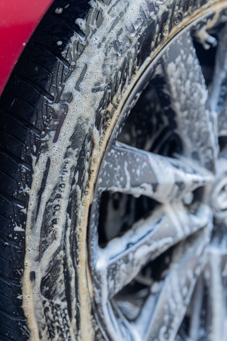 FOAMING WHEEL & TYRE CLEANER 710mL - Mothers