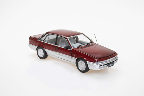 Holden VL Calais Red/Silver Diecast Model Car 1:24 Scale (Approx. 18–20cm) Collectible | Universal Auto Spares