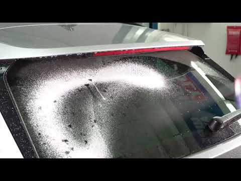 Wind­shield Foam Cleaner 300ml - LIQUI MOLY